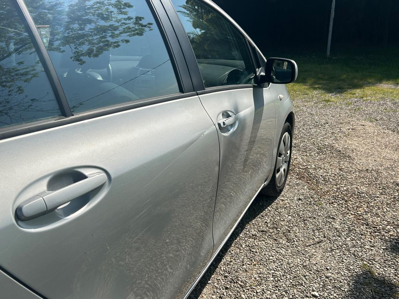 Toyota Yaris 1.0 5 porte Sol