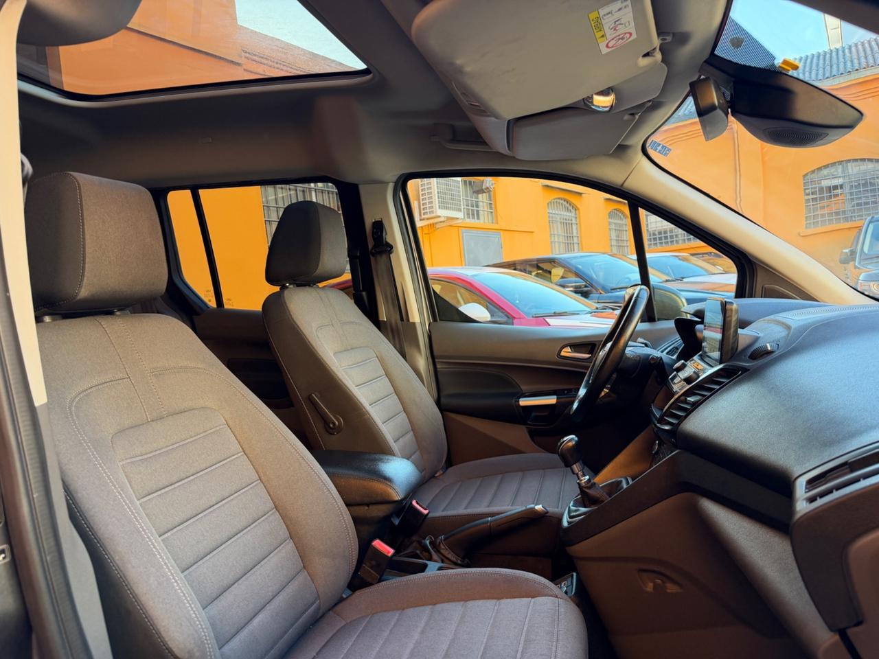 Ford Tourneo Connect 1.5 TDCi 120 CV Titanium