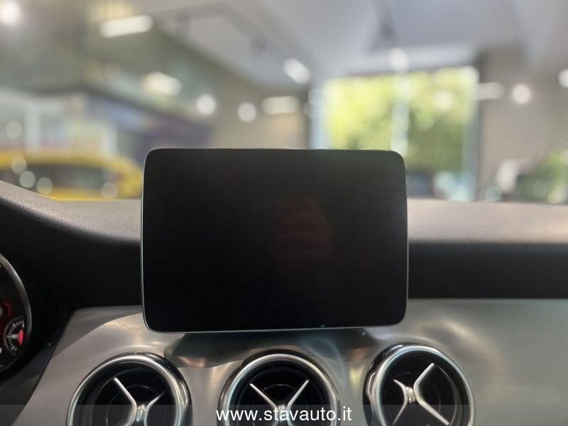 Mercedes-Benz GLA 180 1.6BZ SPORT
