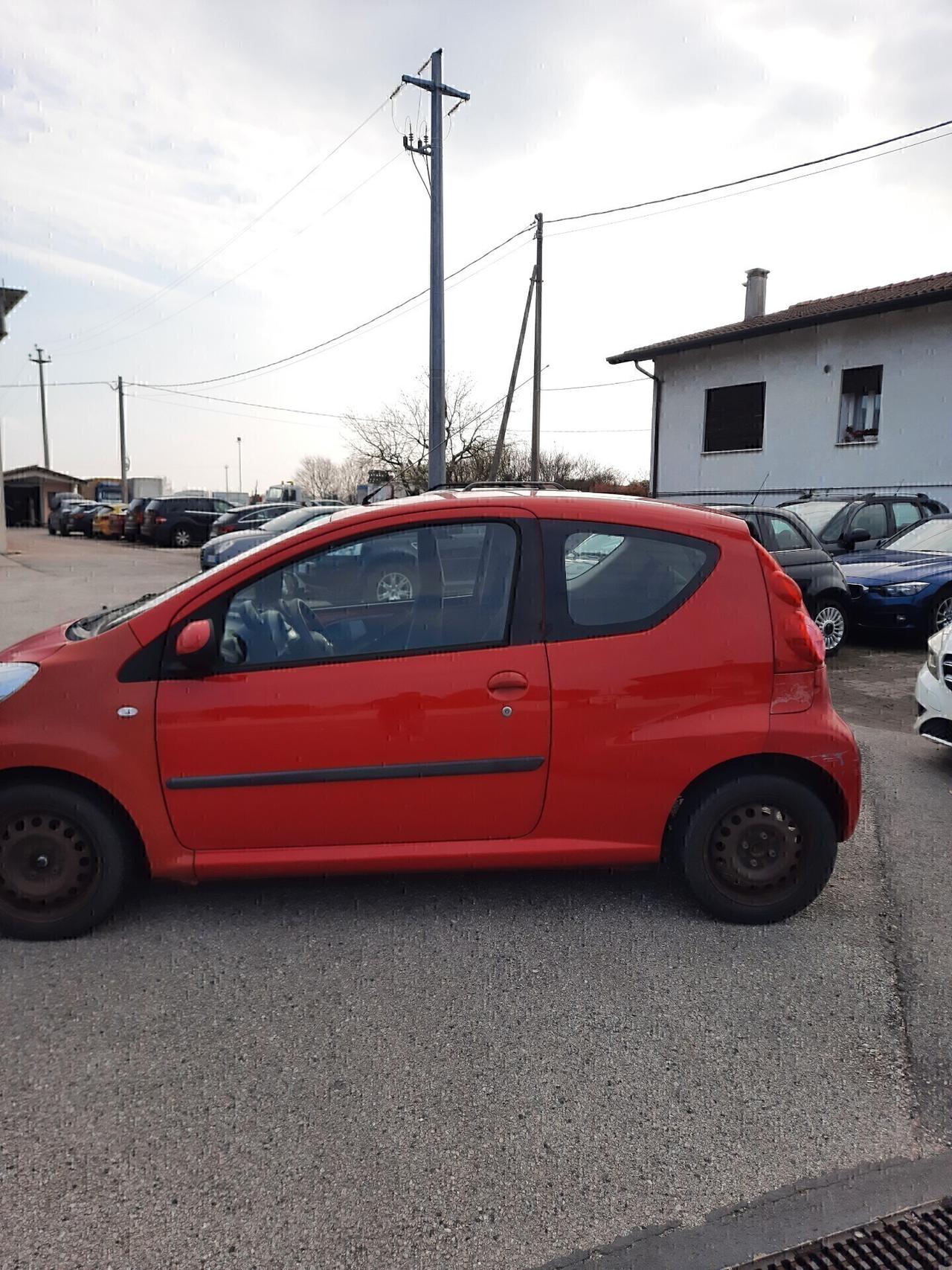 Peugeot 107 1.0 68 CV 12 mesi garanzia