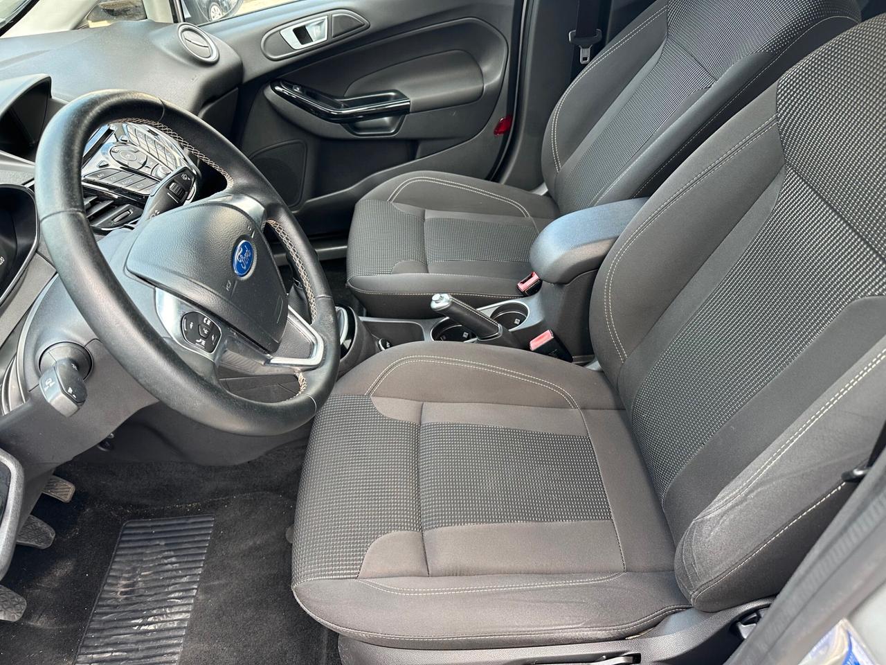 Ford Fiesta 1.5 TDCi 75CV 5 porte Titanium