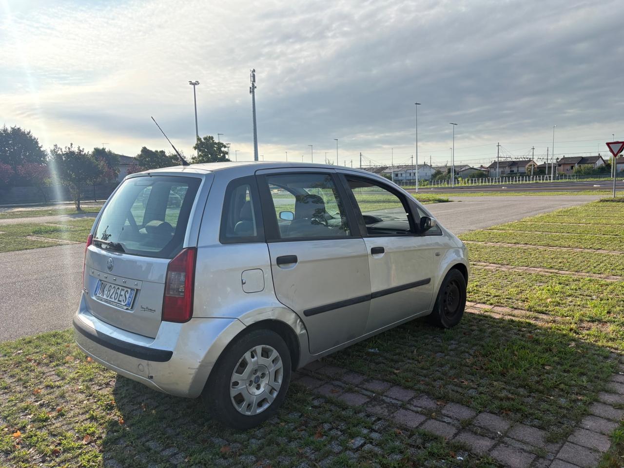 Fiat Idea 1.2 16V 80cv neo patentati