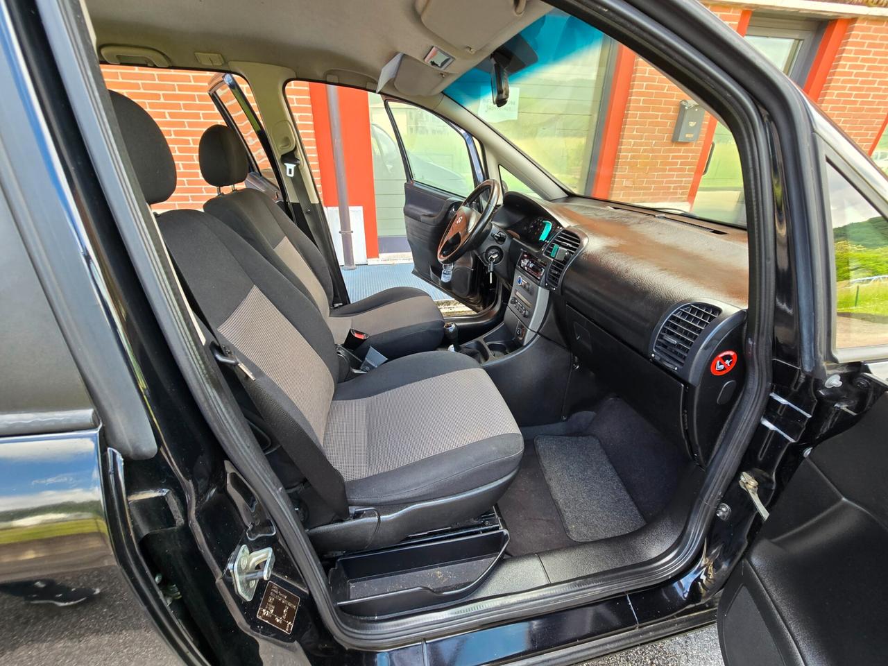 Opel Zafira 1.6 16v 7 Posti ok Neopatentati