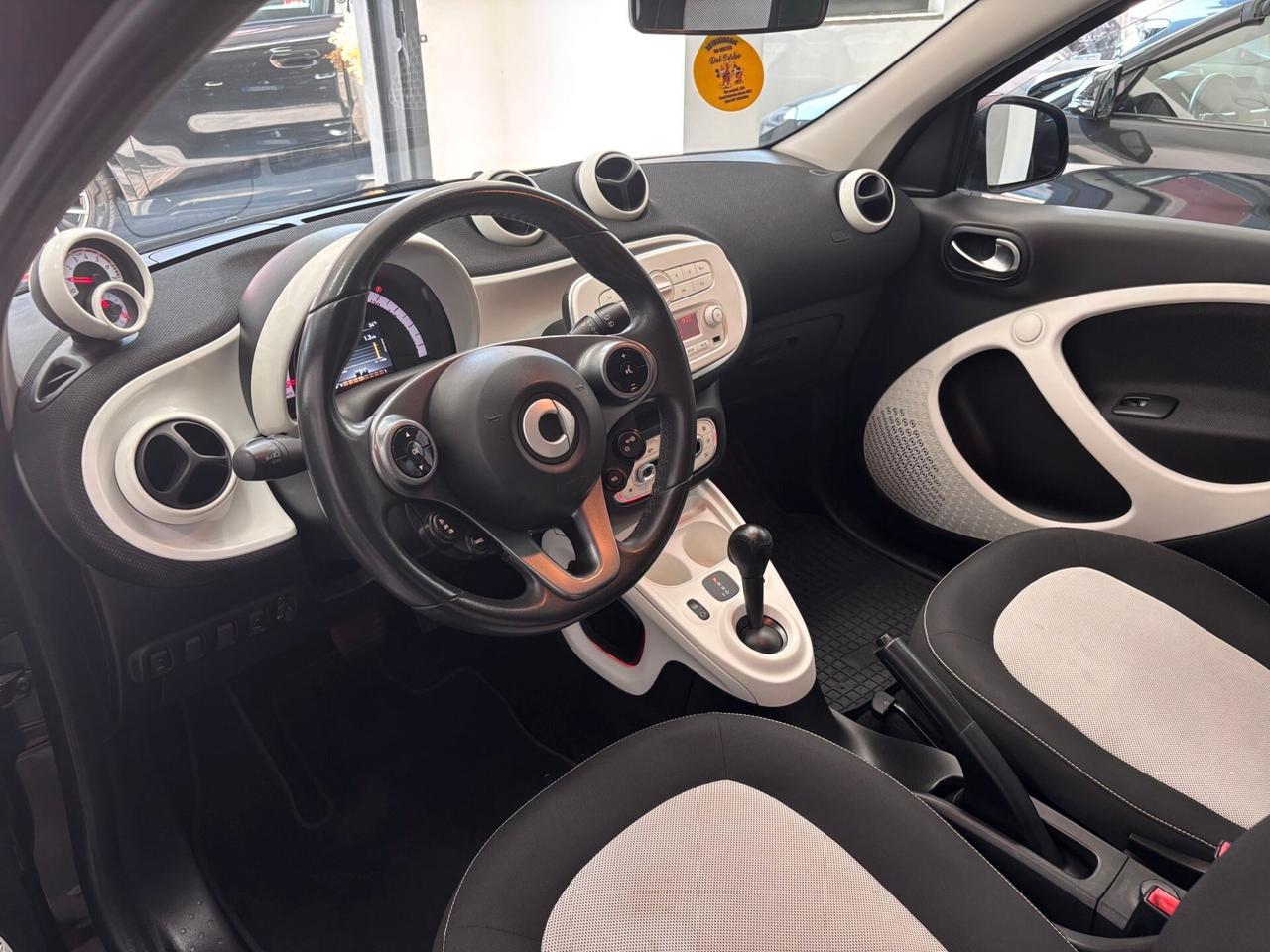 SMART FORFOUR 1.0 TWINAMIC PASSION 71CV LED-CLIMA