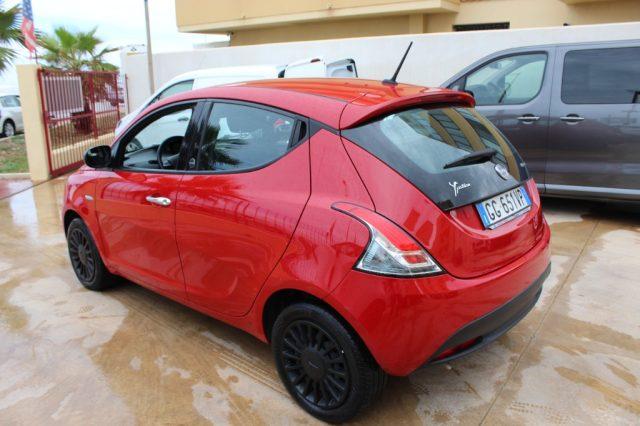 LANCIA Ypsilon 1.0 FireFly 5 porte S&S Hybrid Ecochic Silver