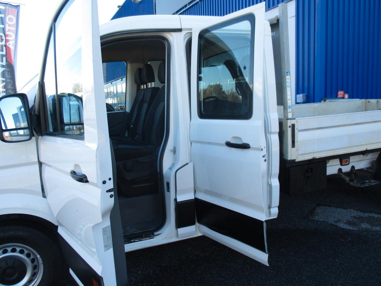 Volkswagen CRAFTER DOPPIA CABINA 7 POSTI CON CASSONE