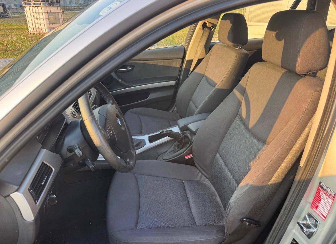 Bmw 320 320d cat Touring Attiva