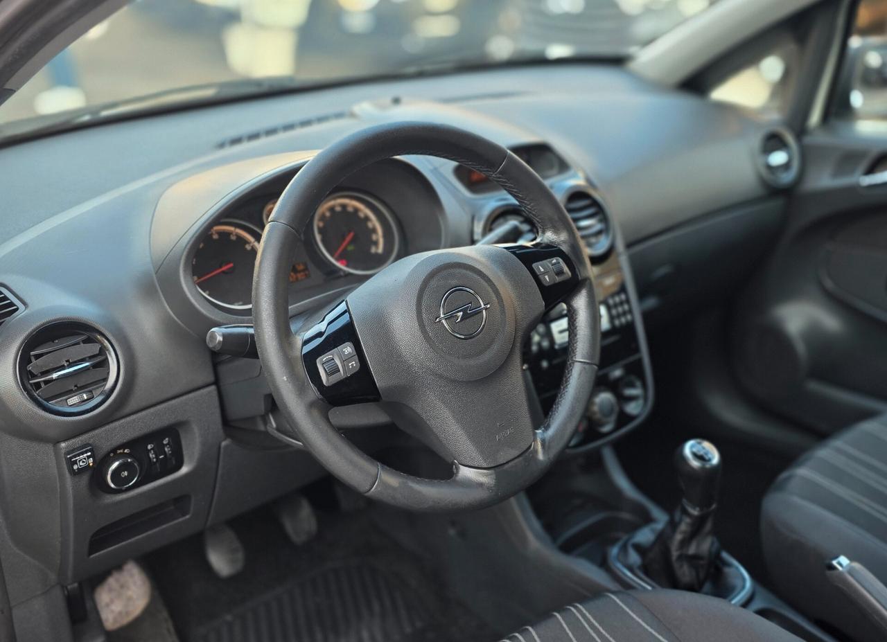 Opel Corsa 1.2 80CV 3 porte GPL-TECH Edition
