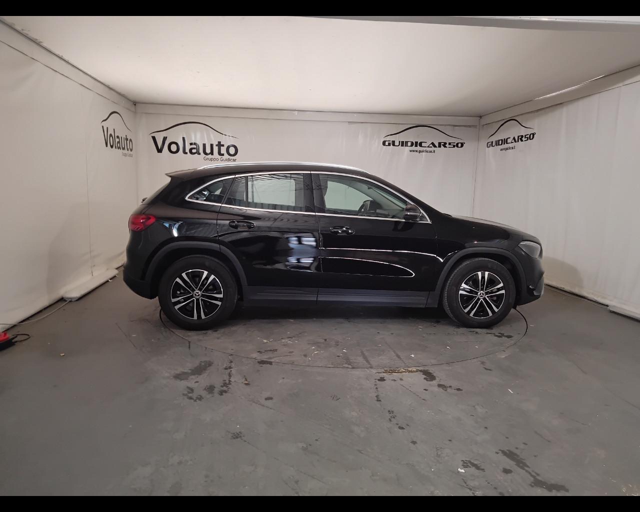 Mercedes-Benz GLA-H247 2023 - GLA 180 d Advanced auto