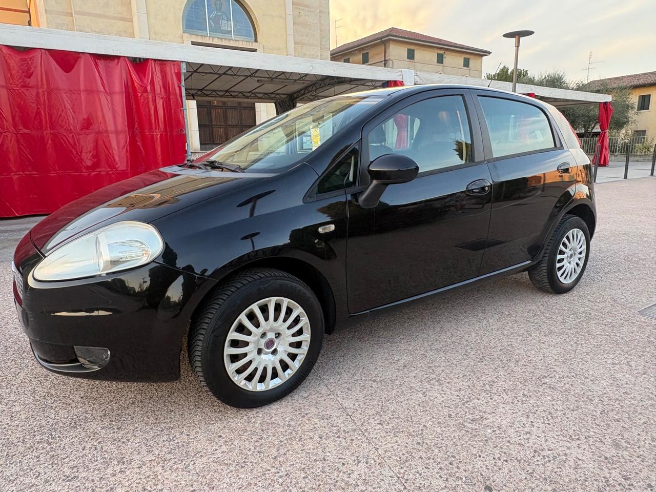 Fiat G. Punto 1.4 benzina & metano ok neo patentati