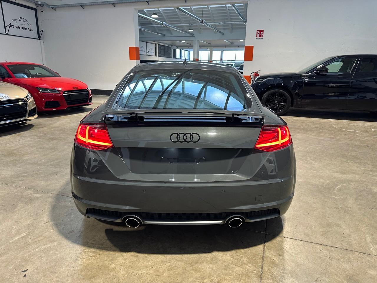 Audi TT Coupé 2.0 TDI S-line interno/esterno SEDILI RISC