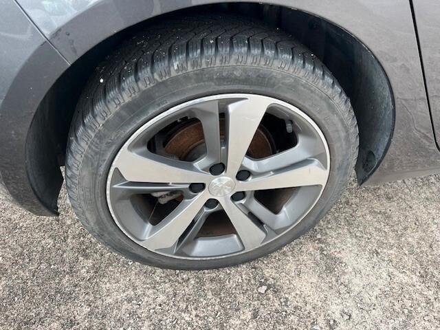 Peugeot 308 BlueHDi 130 S&S Allure
