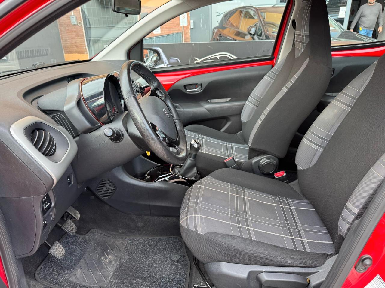Peugeot 108 VTi 68 5 porte Allure