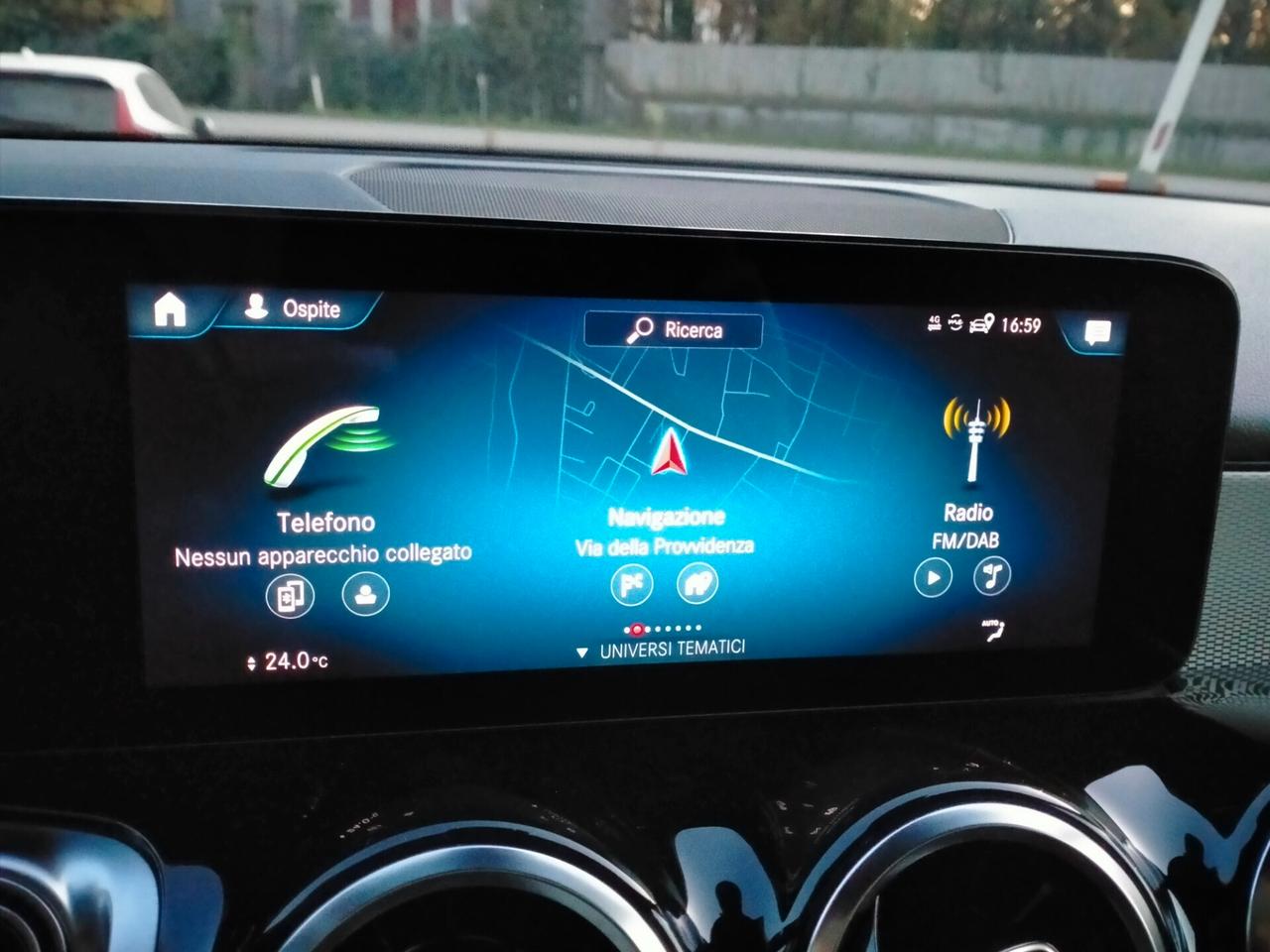 Mercedes-Benz GLB 180 D BUSINESS EXTRA 8MLED/SEDILI SPORT/DISPLAY MAXI