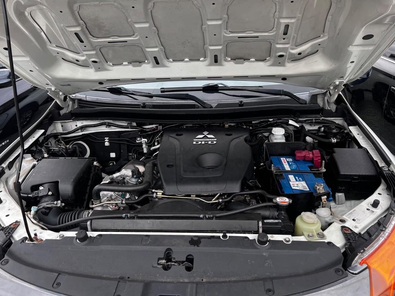 Mitsubishi L200 doppia cabina GANCIO+CERCHI