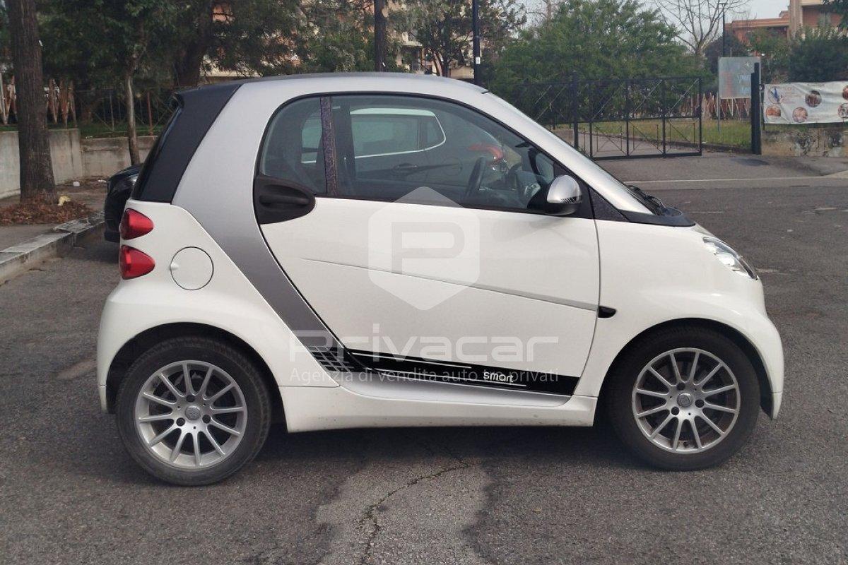 SMART fortwo 1000 52 kW MHD coupé pure