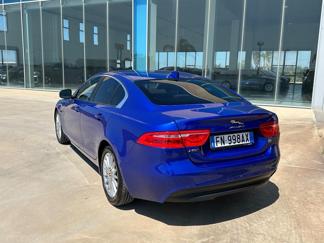 Jaguar XE Prestige 163cv offerta T-Stock prezzo imperdibile