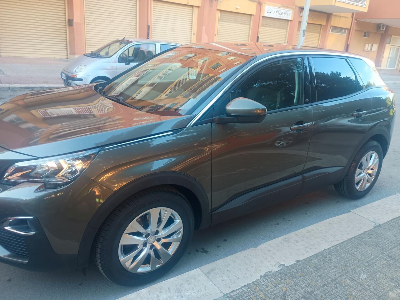 Peugeot 3008 BlueHDi 130 S&S Business N1