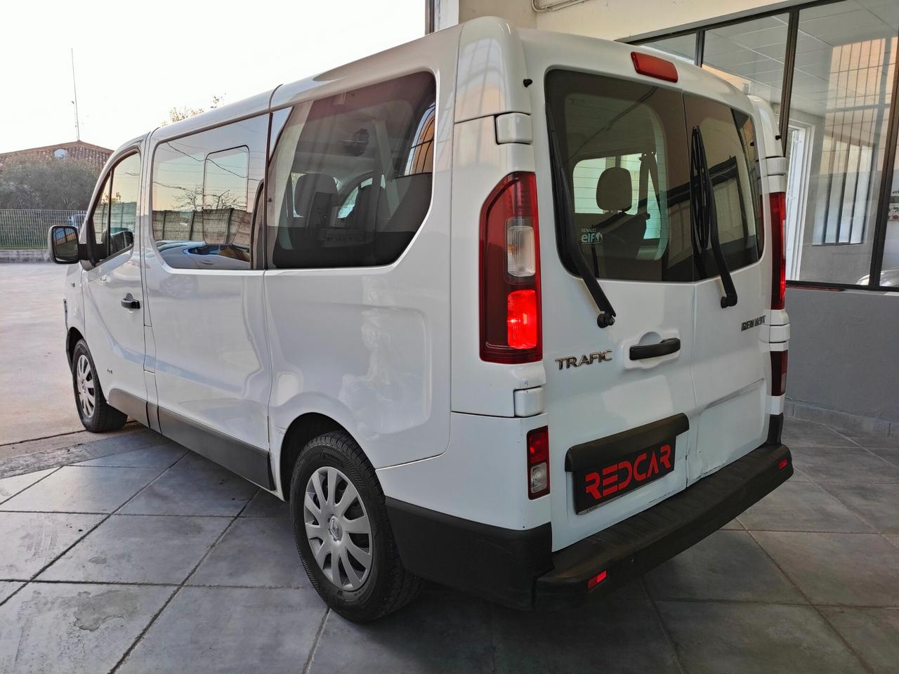 RENAULT TRAFIC 1.6 DCI - 9 POSTI