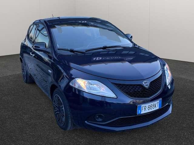 Lancia Ypsilon 1.2 Silver ecochic Gpl 69cv *NEOPATENTATI*