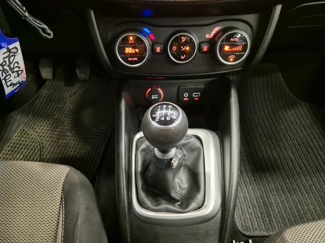 Fiat Tipo 4p 1.4 Opening Edition 95cv - UNIPROPRIETARIO - NEOPATENTATI - Sens. Park. - Bluetooth - Clima
