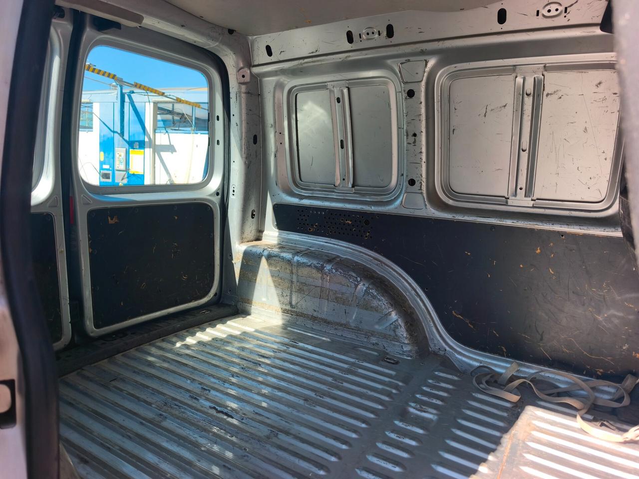 Volkswagen furgone cambio automatico 2.0 gasolio