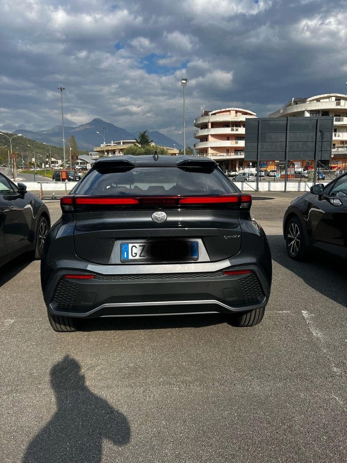 Toyota C-HR 2.0 HV Trend AUTO A NOLEGGIO