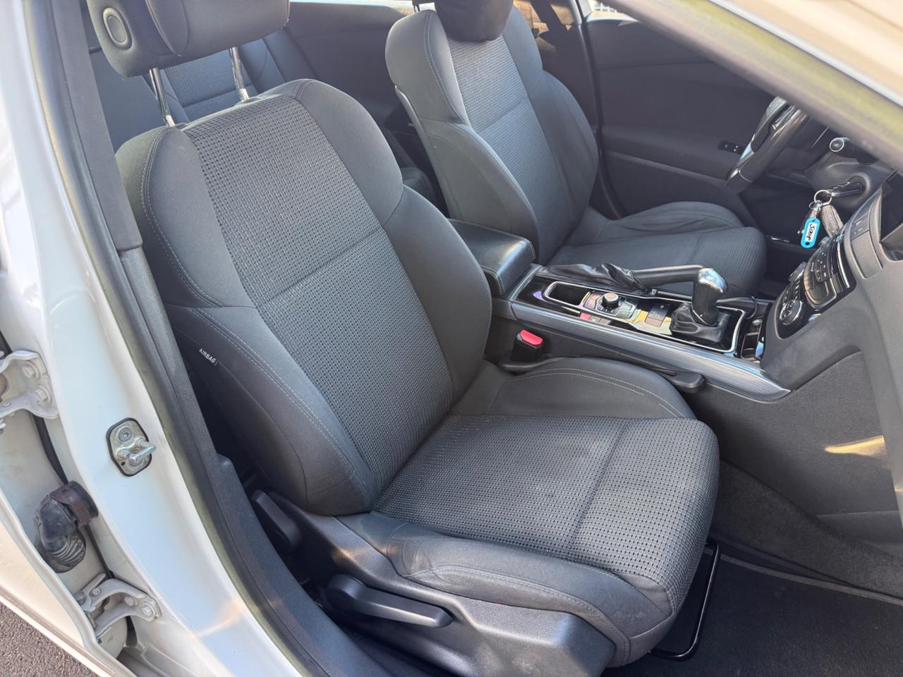 Peugeot 5008 1.6 e-HDi 115CV S&S garanzia 12 mesi
