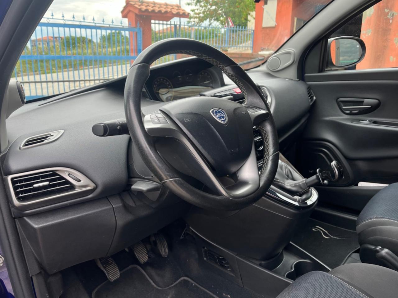 Lancia Ypsilon 1.269CV S Momodesign-solo 45000km-