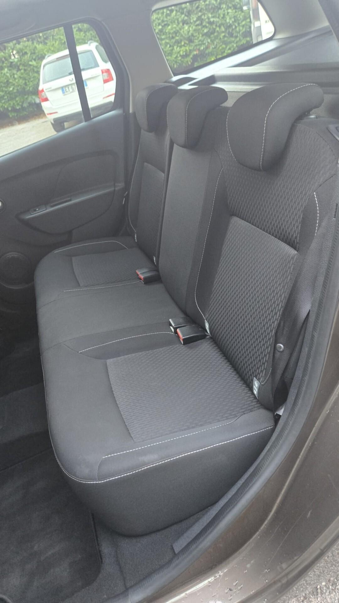 Dacia Logan MCV 1.5 dCi 8V 90CV Start&Stop Laur&ea