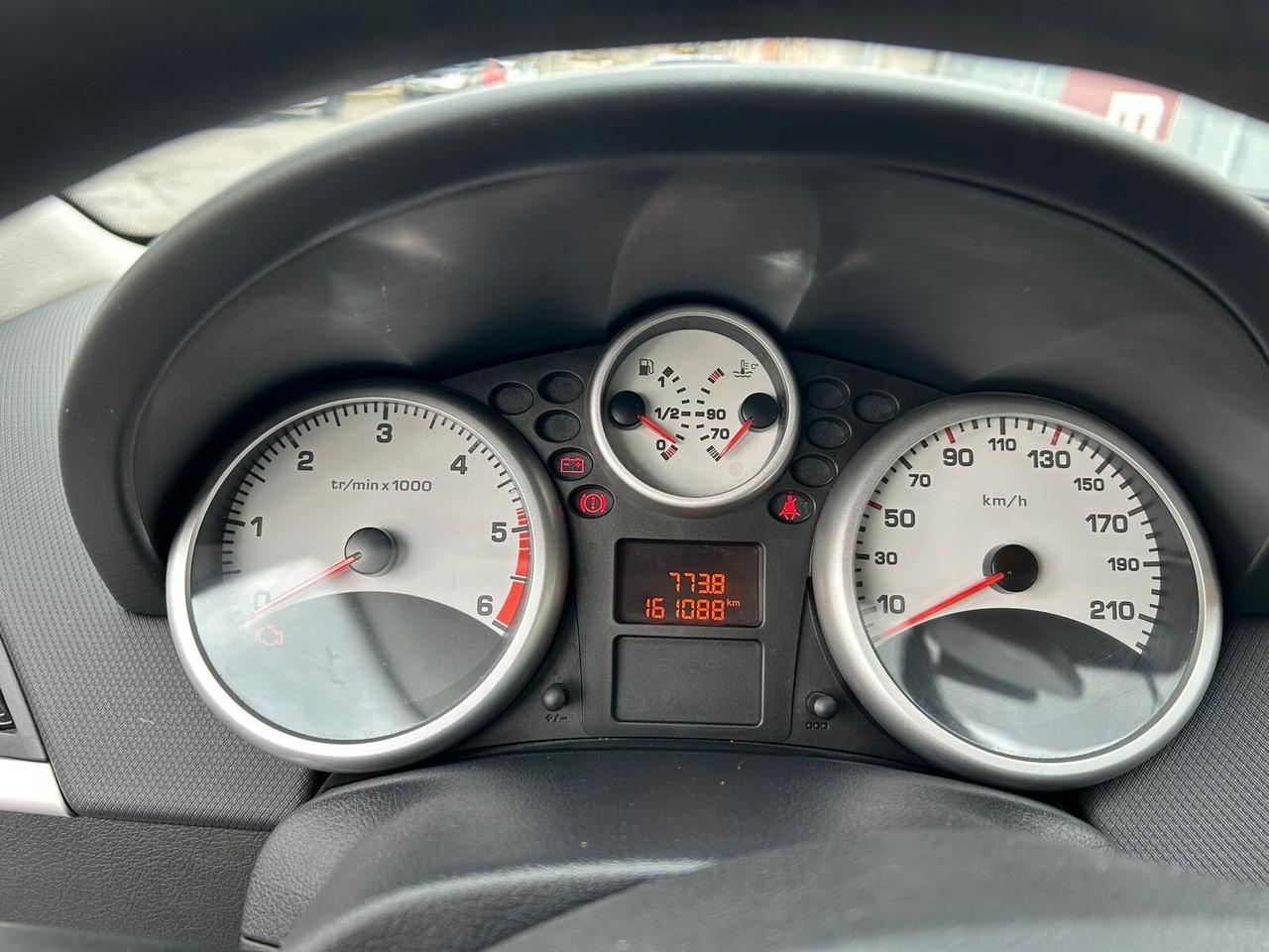 Peugeot 207 1.4 HDi 70CV FAP 5p. X Line