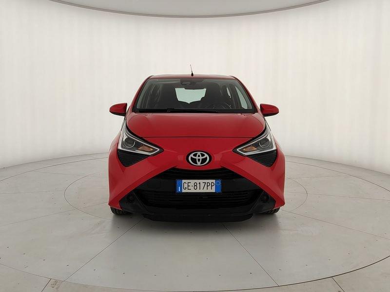 Toyota Aygo Connect 1.0 VVT-i 72 CV 5 porte x-clusiv red pack