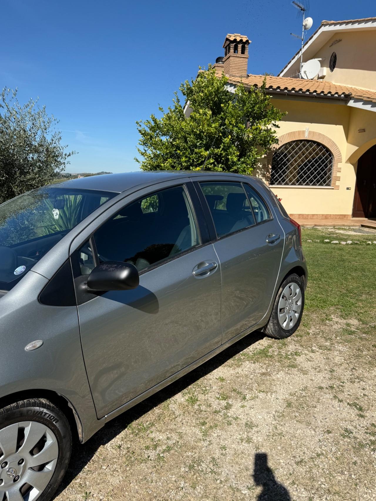 Toyota Yaris 1.0 5 porte Sol