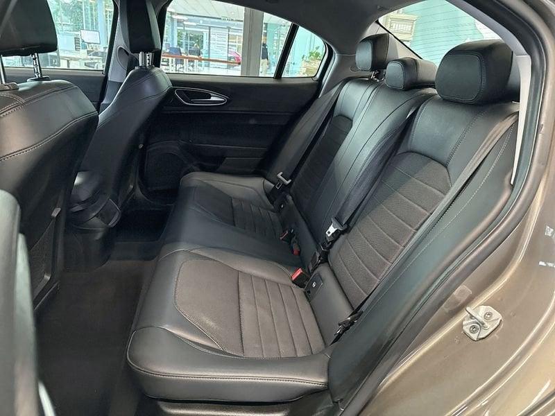 Alfa Romeo Giulia 2.2 Turbo AT8 150CV Super