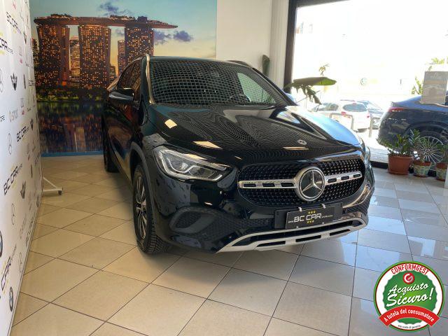 MERCEDES-BENZ GLA 200 d Automatic Business Extra
