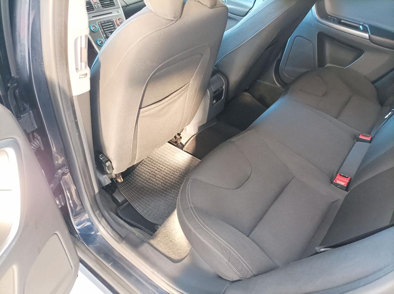 Volvo XC 60 CV 190 D4 Momentum 02/2016