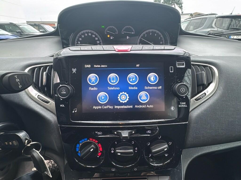 Lancia Ypsilon 5 Porte 1.0 FireFly Hybrid Silver