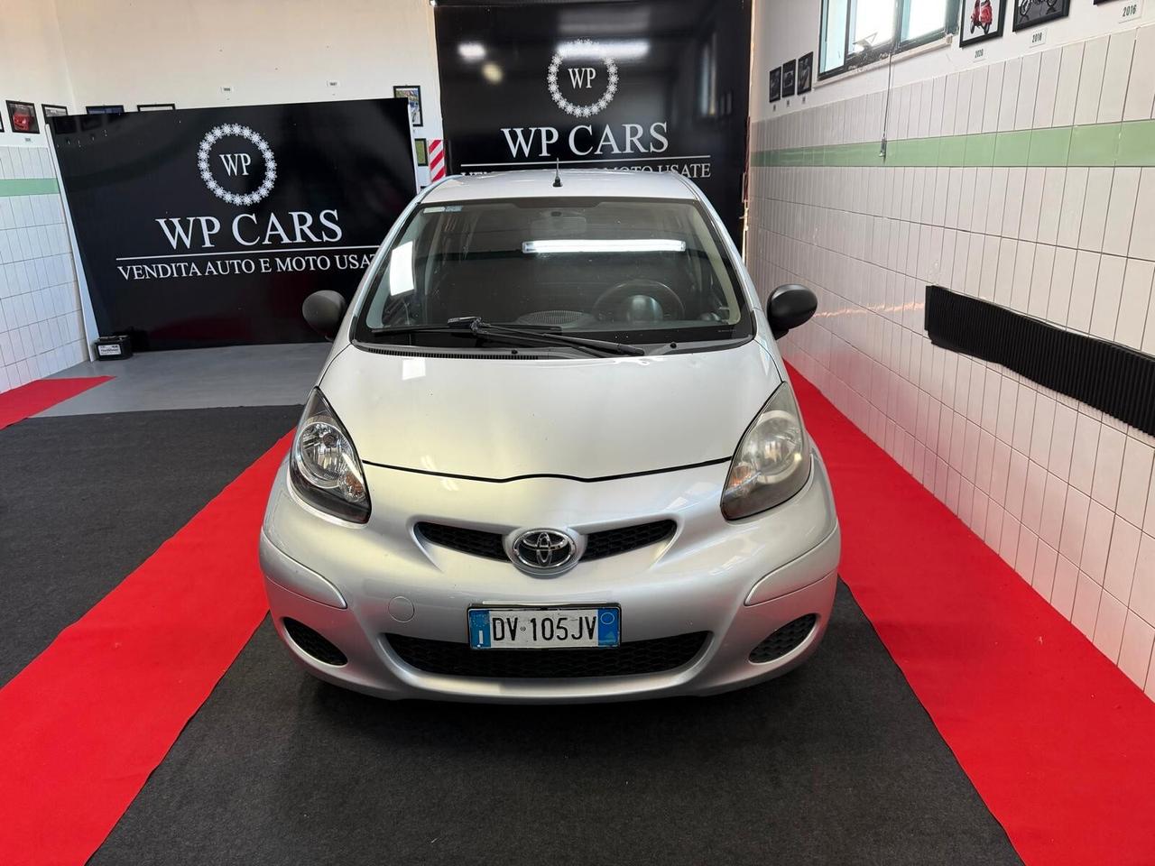 Toyota Aygo 1.0 12V VVT-i 5 porte Sol