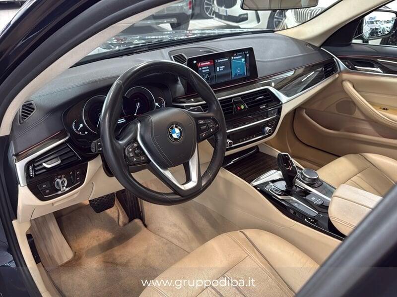 BMW Serie 5 G30 2017 Berlina Benzi 540i xdrive Luxury auto