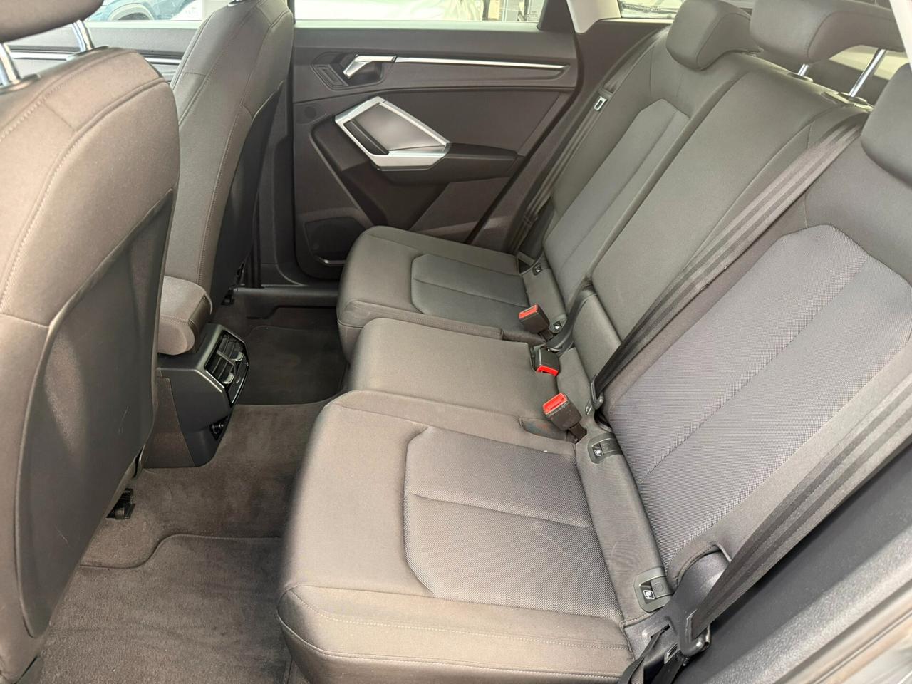 Audi Q3 35 TDI S tronic Business Advanced