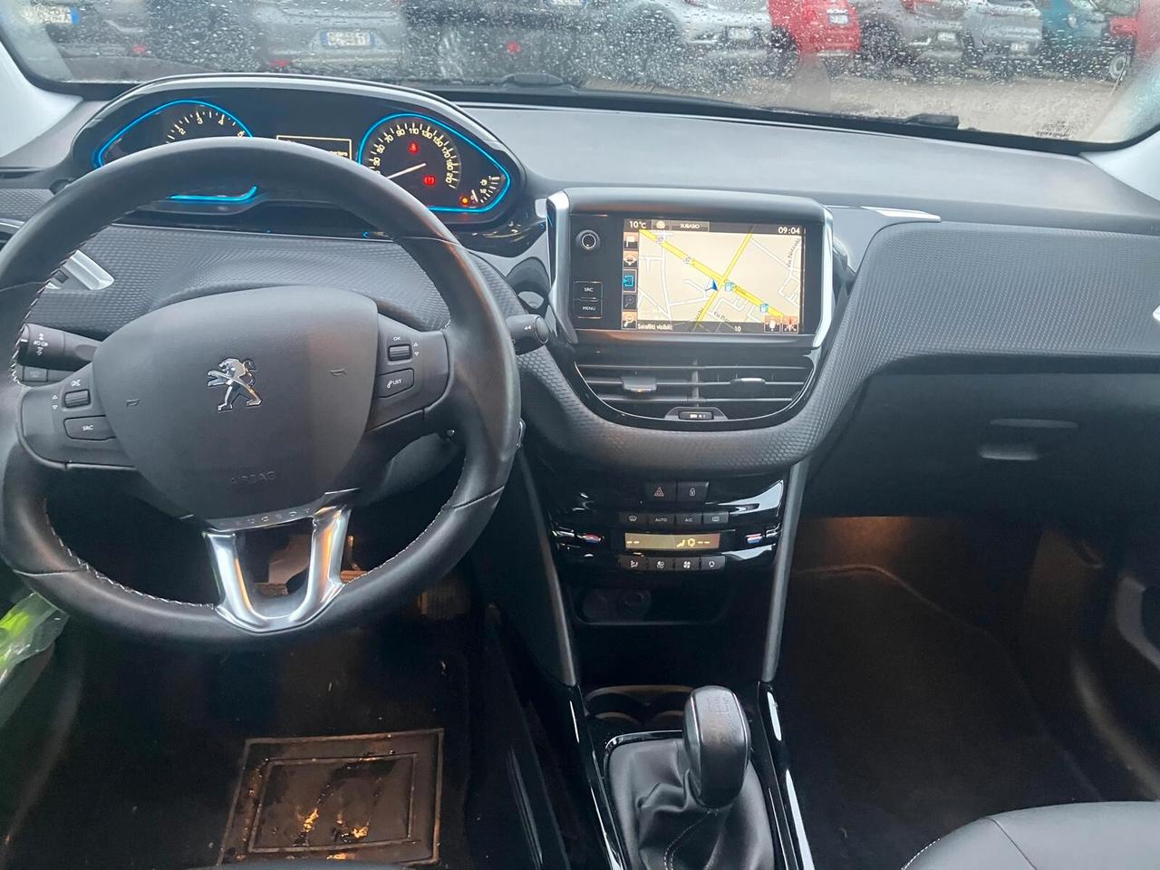 PEUGEOT 2008 1.2 110cv Allure ...solo 4.000Km.!!