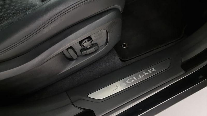 Jaguar F-Pace 2.0 D 163 CV AWD aut. SE N1 Autocarro