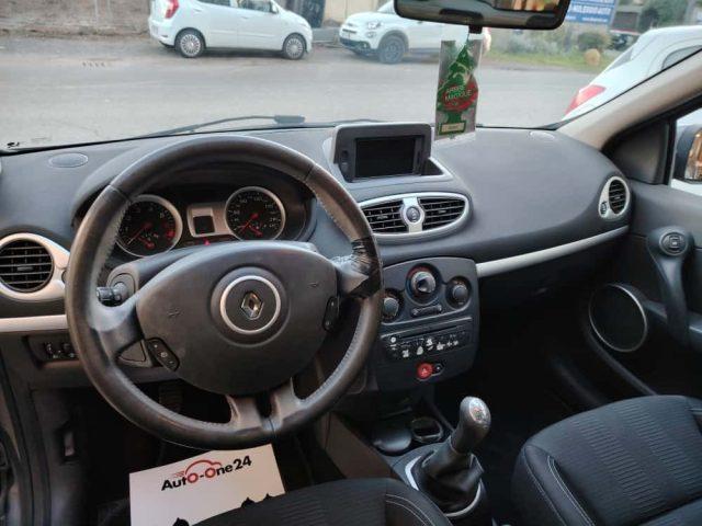 RENAULT Clio 1.2 16V 5 porte Luxe NEOPATENTATI