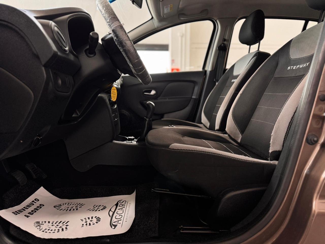 Dacia Sandero Stepway 1.0 TCe 100CV ECO-G 15th Anniversary