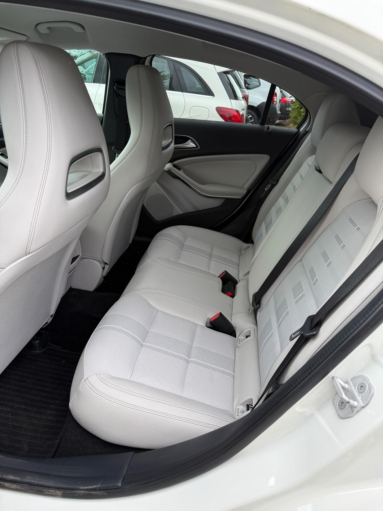 Mercedes-benz A 200 d Automatic 4Matic Premium