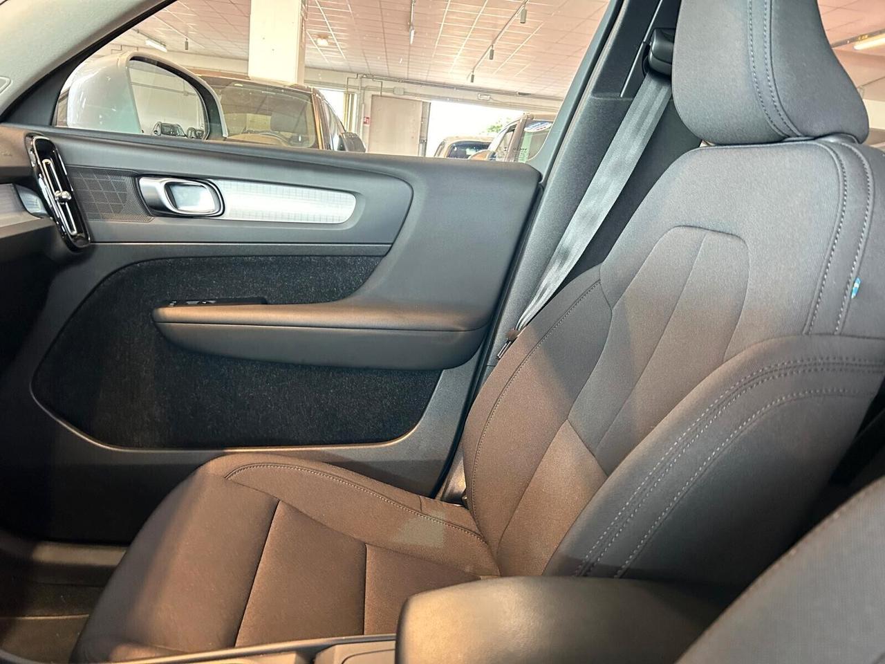 Volvo XC40 MOMENTUM PRO D3 Geartronic