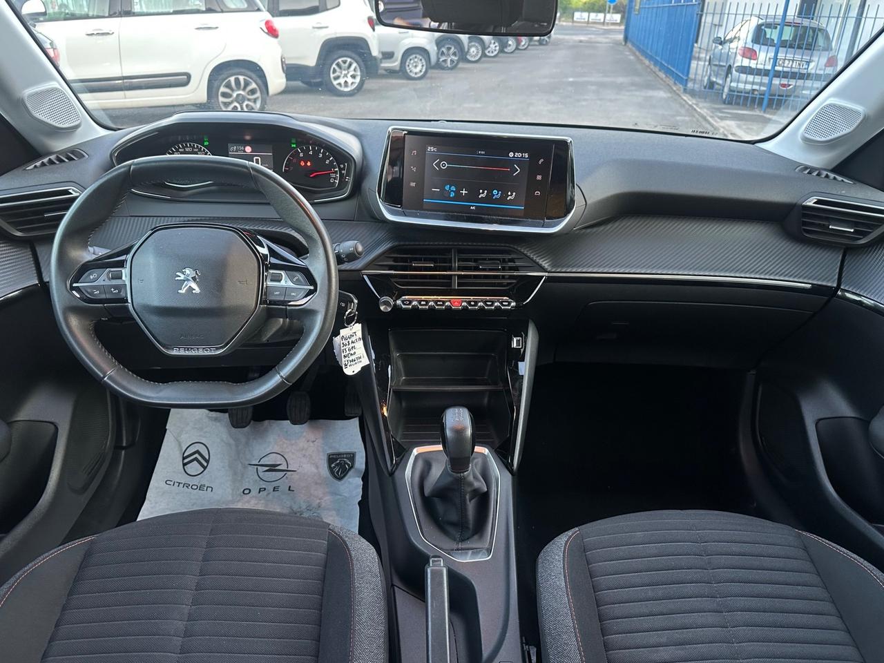 Peugeot 208 PureTech Allure 2022 garanzia 10 Anni