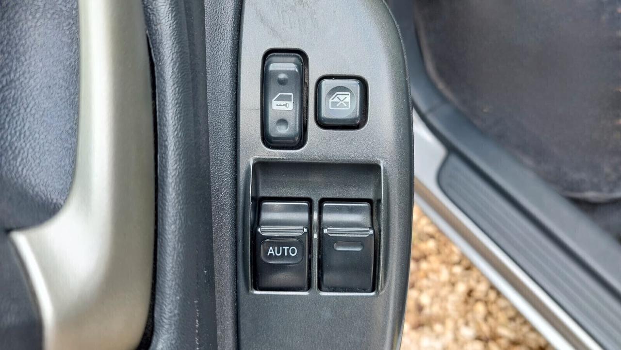 Toyota Yaris 1.0 Neopatentati