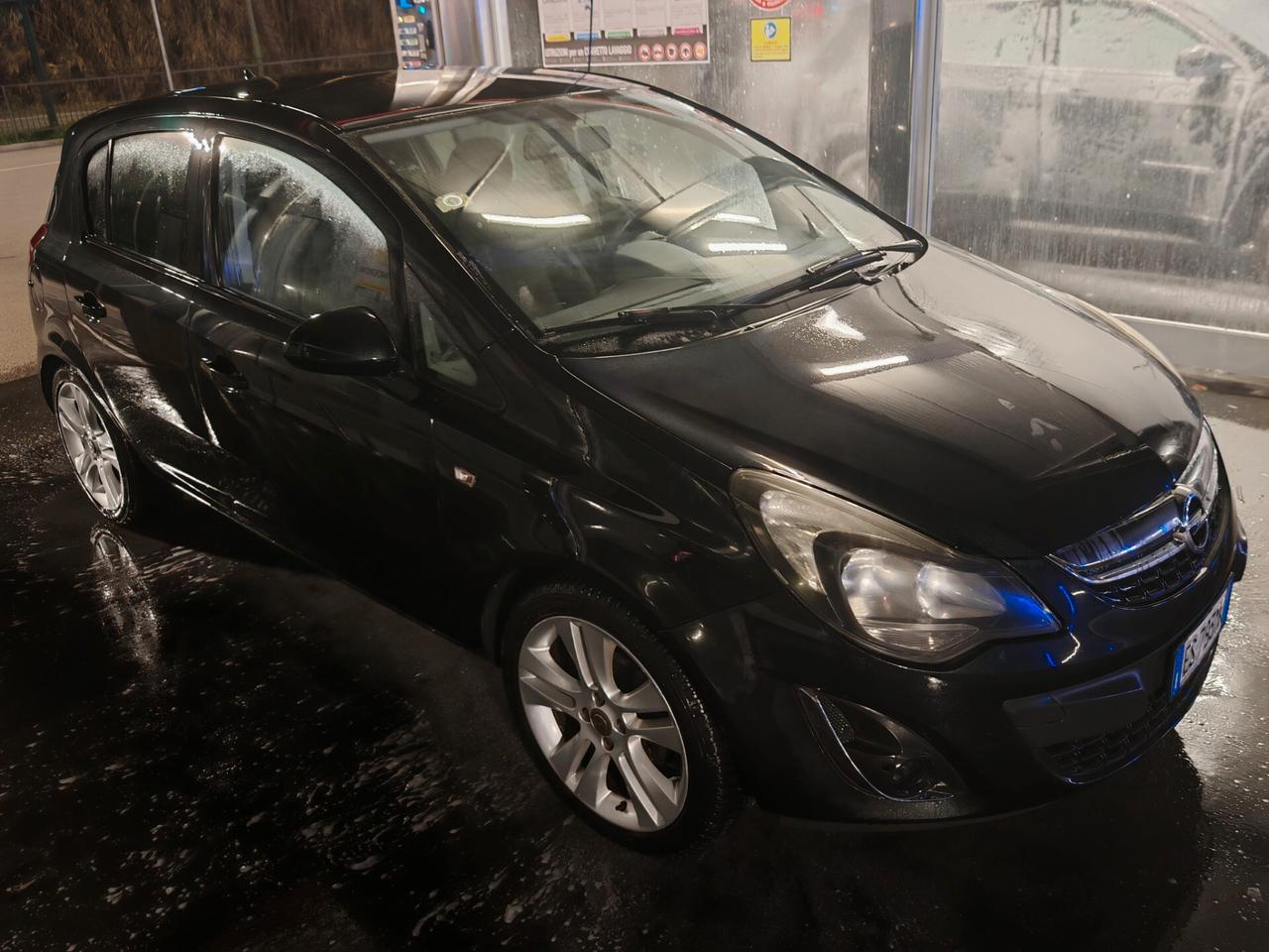 Opel Corsa 1.2 5 porte Sport