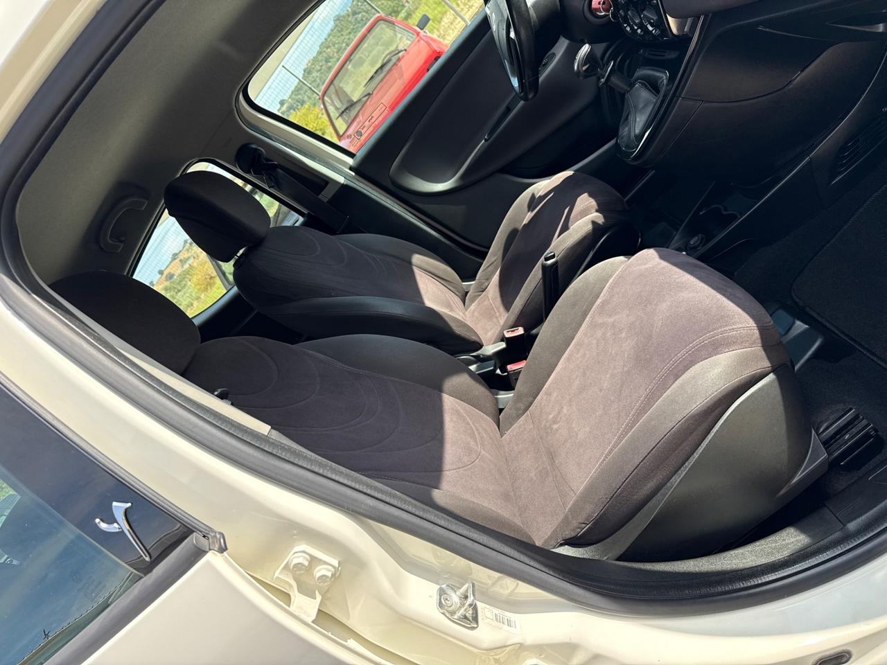 Lancia Ypsilon 1.2 69 CV 5 porte Gold